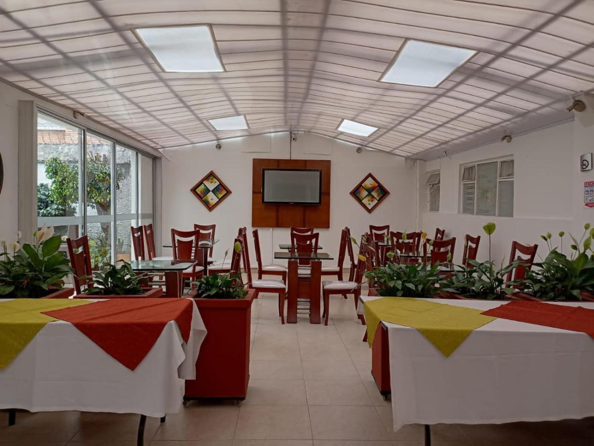 Hotel Marbella Chico Богота Екстериор снимка